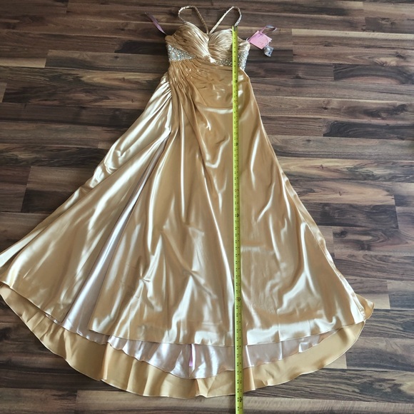 BNWT Blush gold satin beaded gown - Picture 11 of 14